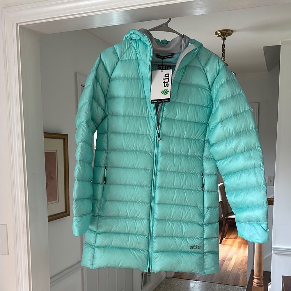 Stio Women’s Hometown Down Parka New with tags size medium
